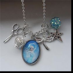 Frozen Anna And Elsa Key Necklace