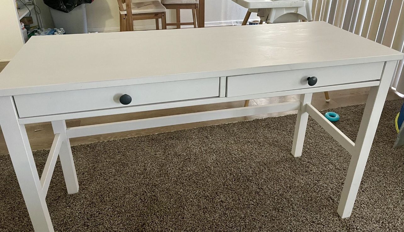 Hemnes Ikea Table
