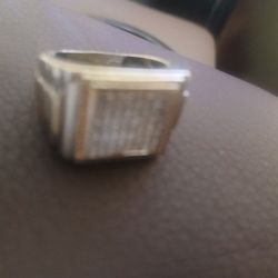 Ring For Men Whet A Small Diamond Gold  14 K