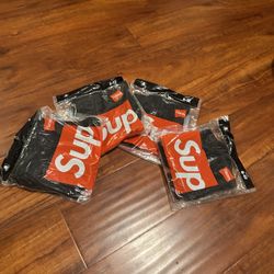 Supreme Socks (read description⁉️)