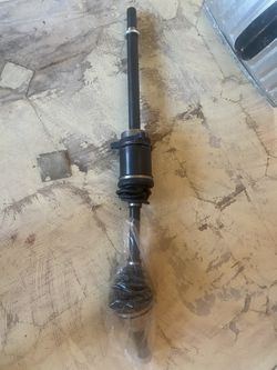 es nuevo se rompió la caja tampoco se para que modelo de carro es 