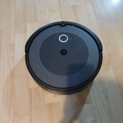 Robot  Roomba i3 