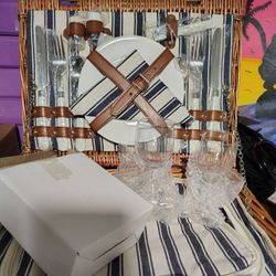 Handmade Wicker Basket For Two Picnic NEW