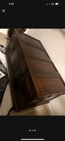 Classic wood chest, Clasico baul de madera