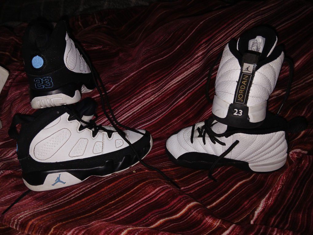 White Black   BOTH PAIR FOR$$  75$$ $Retro AIR Jordans Size11 White Retro Size 10