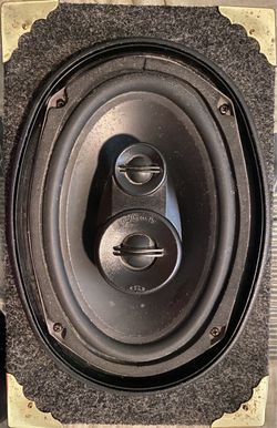 Polk Audio high end center speaker for high end surround sound systems