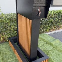 Modern Mailbox