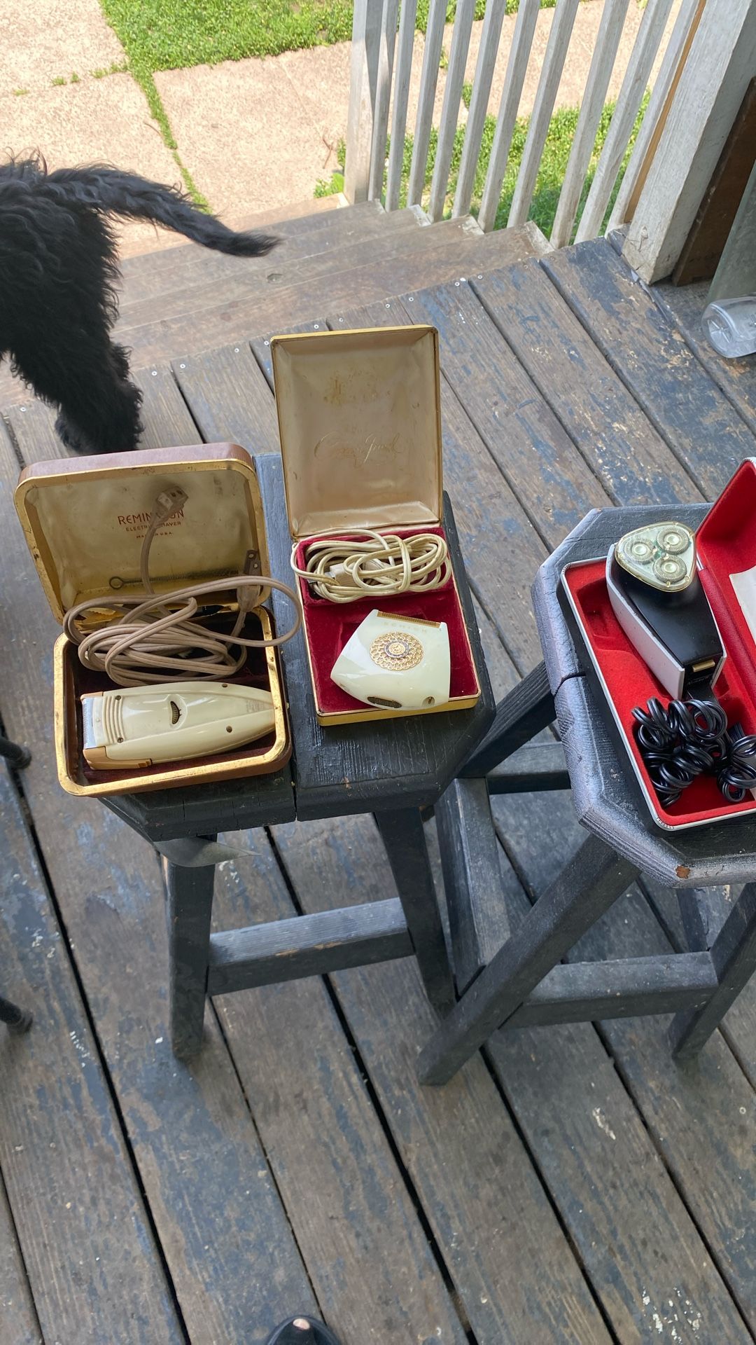 Electric antique razors, shavers 20$ all 3total