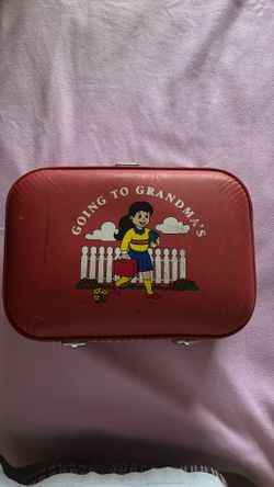 Vintage 60s child’s suitcase