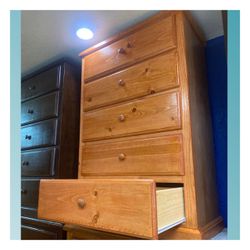 5 drawers dresser/ Five drawers dresser