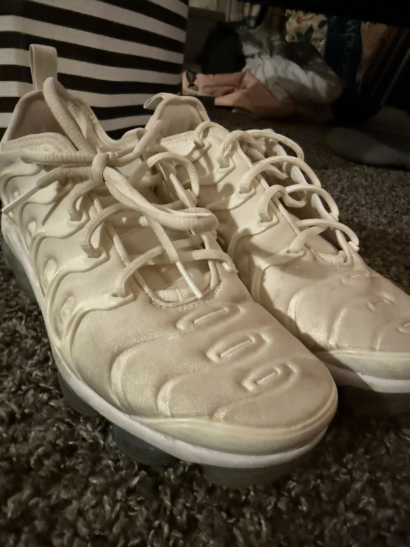 Nike Air VaporMax Plus sneakers