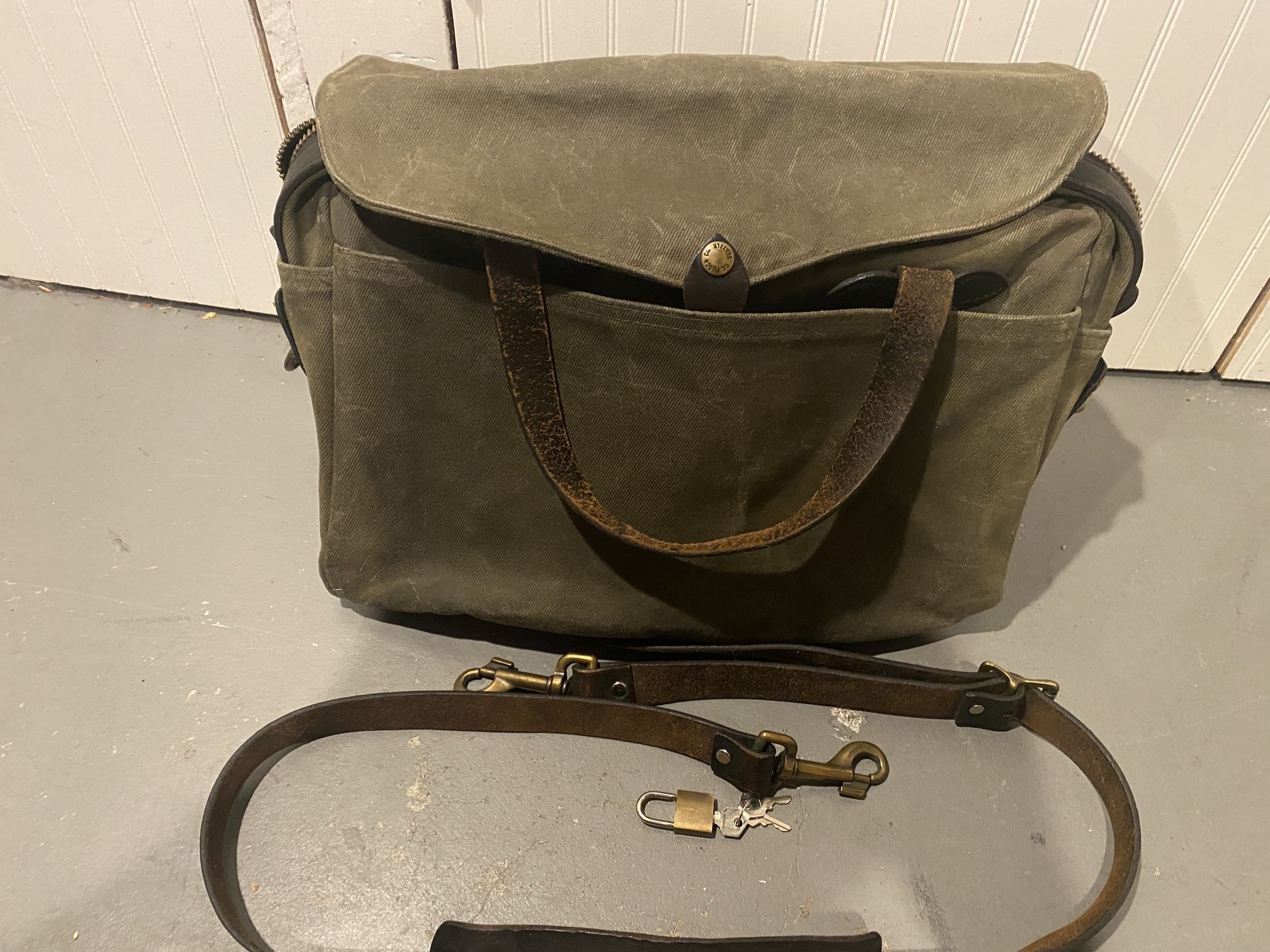 Filson Rugged Twill Original Briefcase – Otter Green – Made in USA