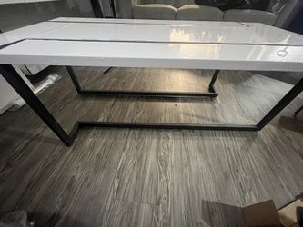 Glass / Acrylic Coffee Table