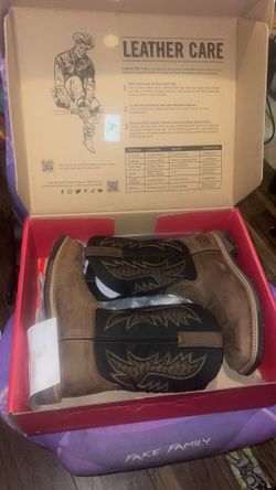 Brand New Justin’s 10 1/2