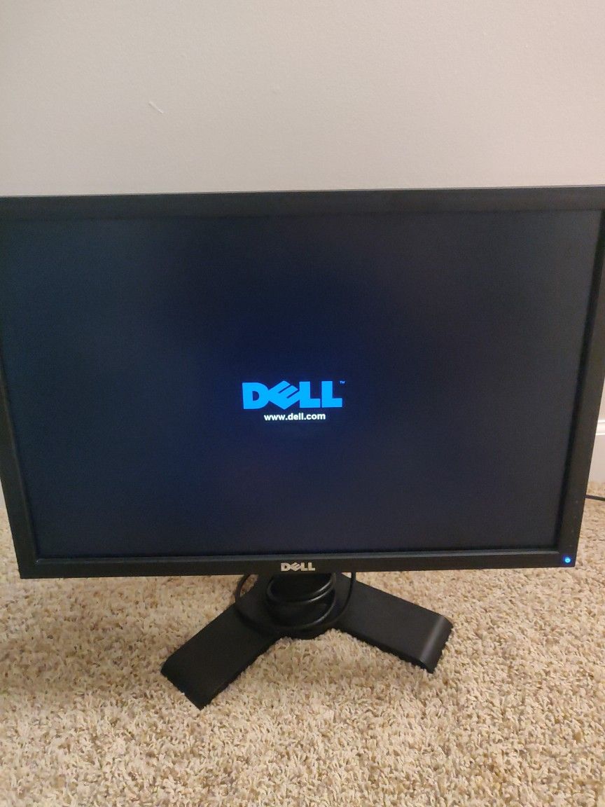 Dell P2210 22" Widescreen Flat Panel Monitor