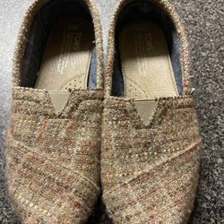 Toms Women Sz 6 1/2
