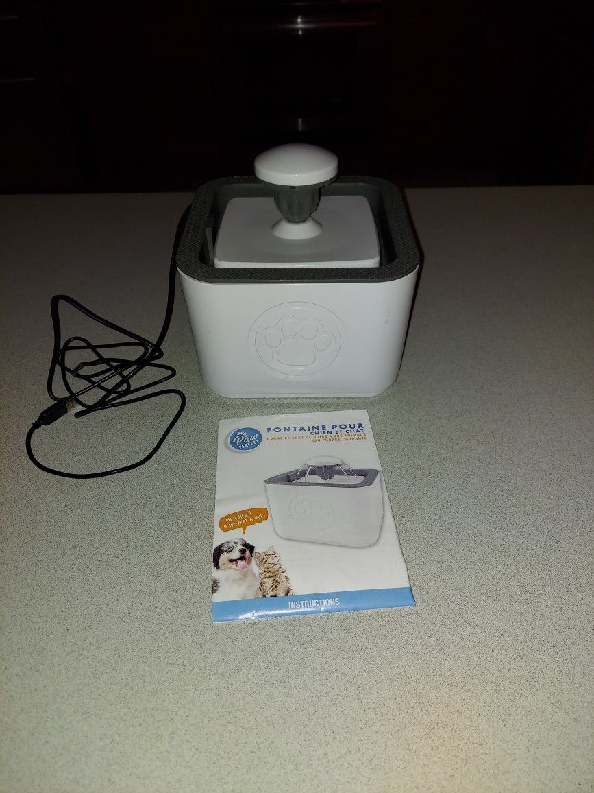 FONTAINE POUR BY PAW PERFECT