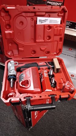 MILWAUKEE M12 PROPEX EXPANSION TOOL KIT