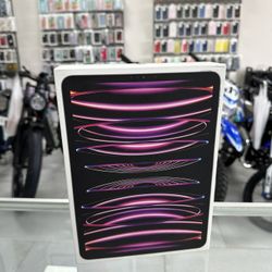 iPad Pro 11” 4th Gen M2 Chip 256GB Cellular! Finance For $50 Down Payment!!