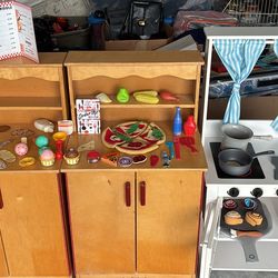 Play kitchen