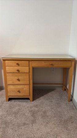 Desk w/ tempered glass and top shelf attachment