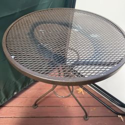 Round table