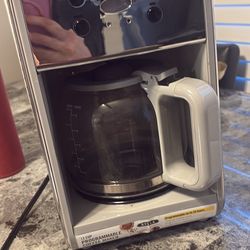 Bella Coffee Maker 