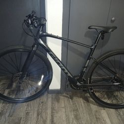 A Black GIGANT Bike 