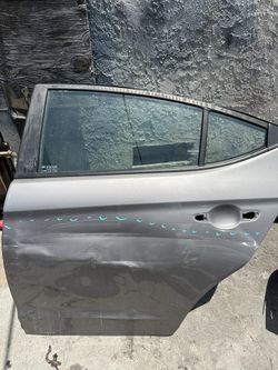 2020 Hyundai Elantra Left Rear Door, Trim Panel W/ Glass