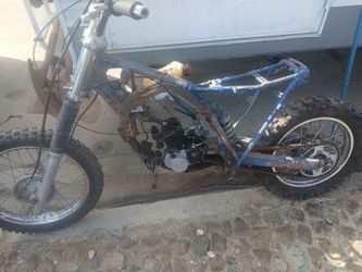 Medium sized dirt bike