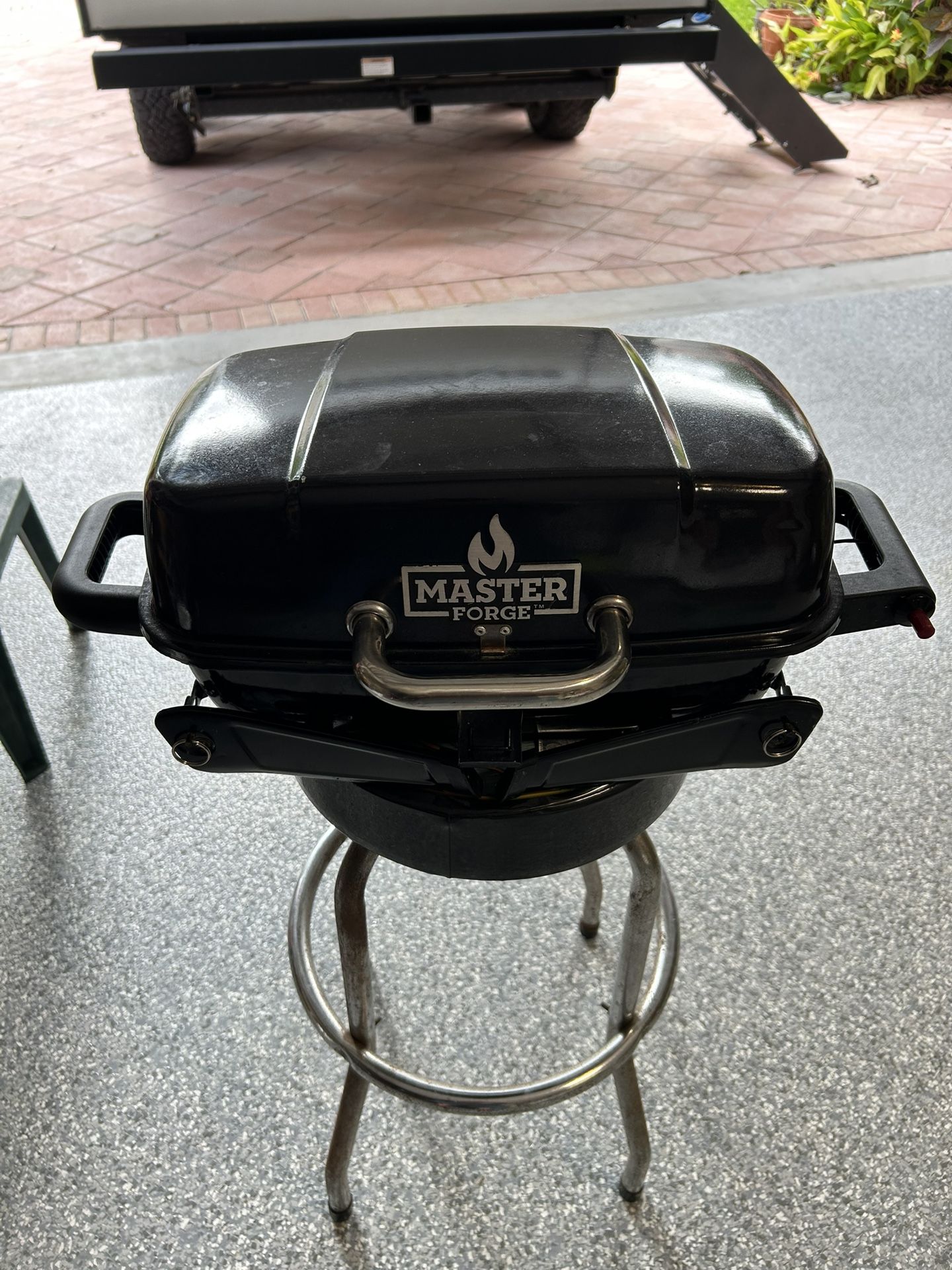 Master forge portable LP grill