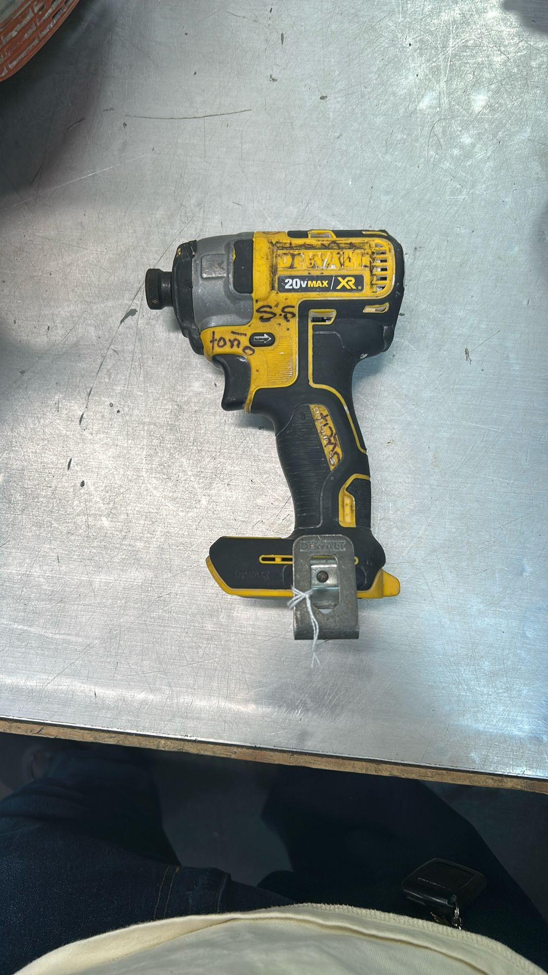 Dewalt DCF887 Impact Driver