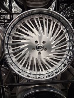 BRAND NEW 22" FORGIATO WHEELS