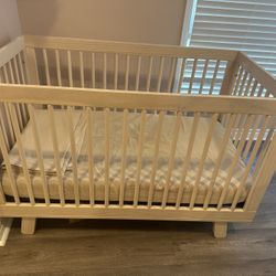 Baby/toddler Crib/bed