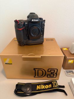 Nikon D3 Digital Camera Body + Accessories - Excellent Condition