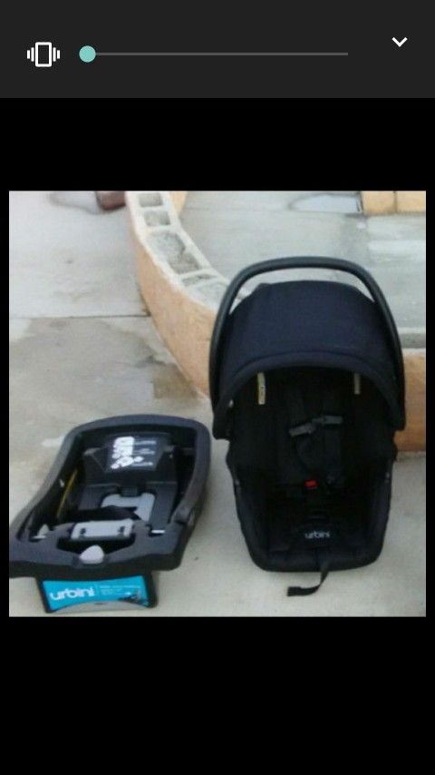 Urbini infant car seat$40