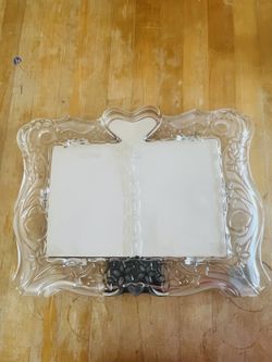Crystal frame