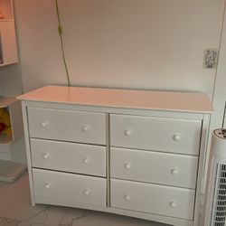 6 Drawer Nursery/Child dresser