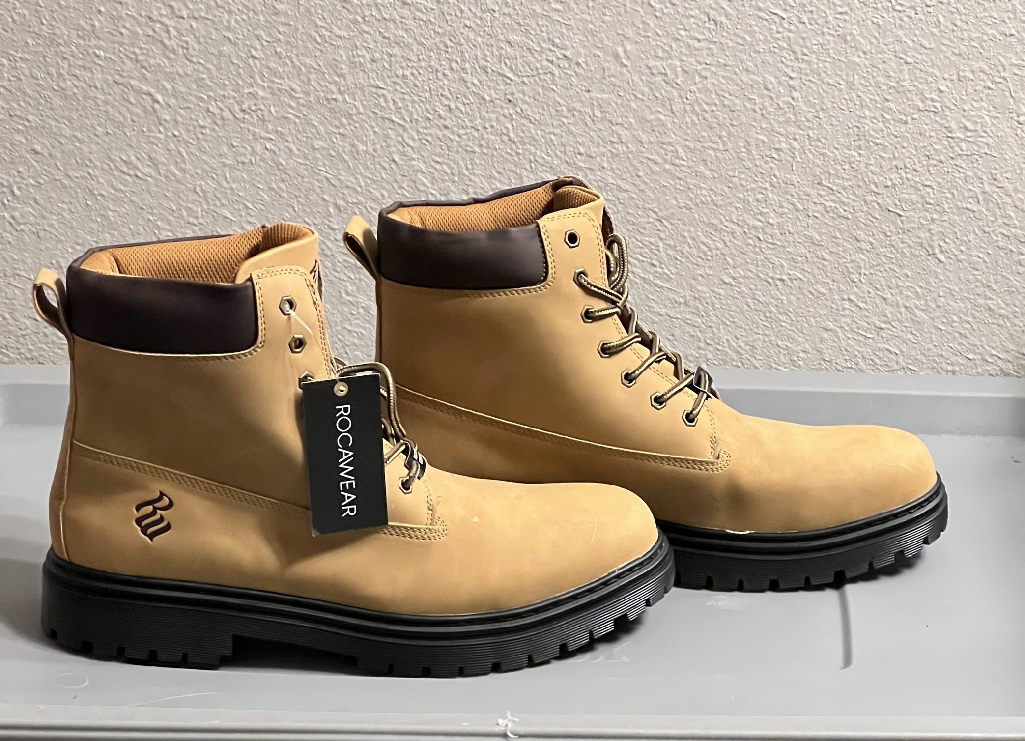 Size 13, Brand New Rocawear Men’s Boots  & Accessories