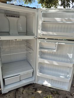 GE Refrigerator For Sale 