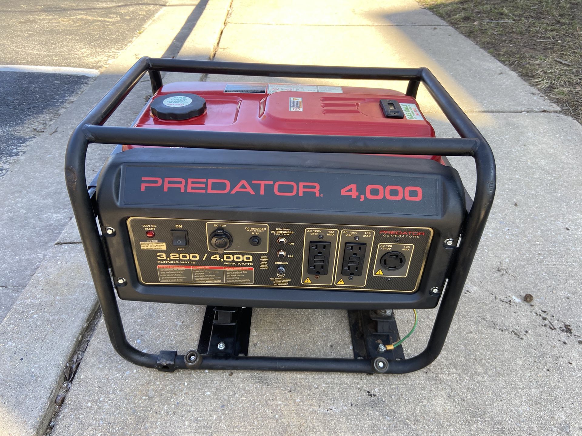 Generator predator 4000 watts like new