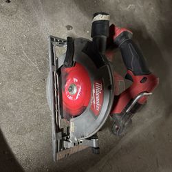 Milwaukee circular saw