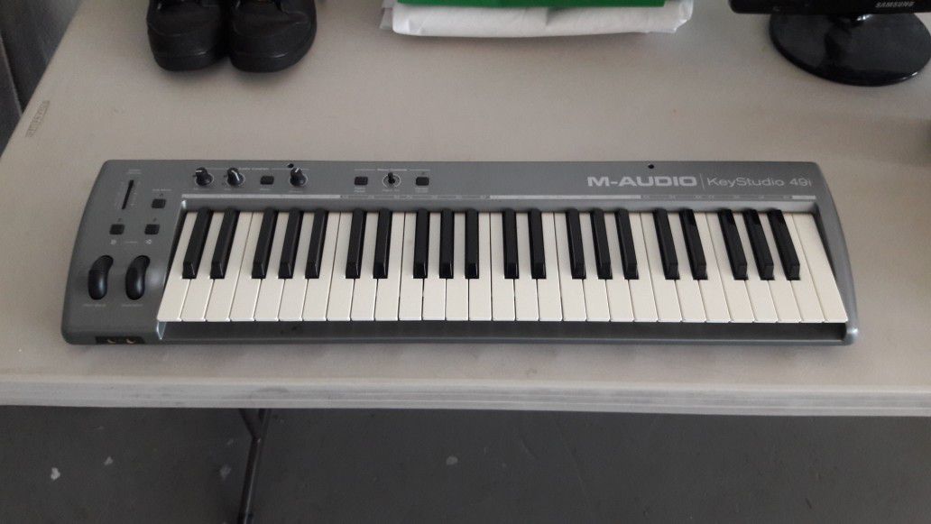 MIDI Keyboard for music production