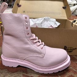 Doc Martens Chalk Pink