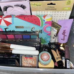 $28 Makeup bundle 