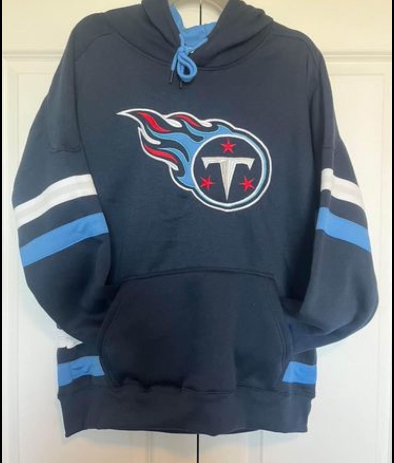 Tennessee Titans NFL Team Apparel Men’s Large Hoodie New With Tag.