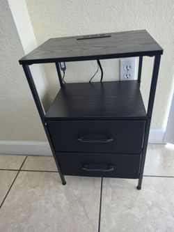 2 lighting side tables