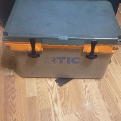 Artic Ice Chest