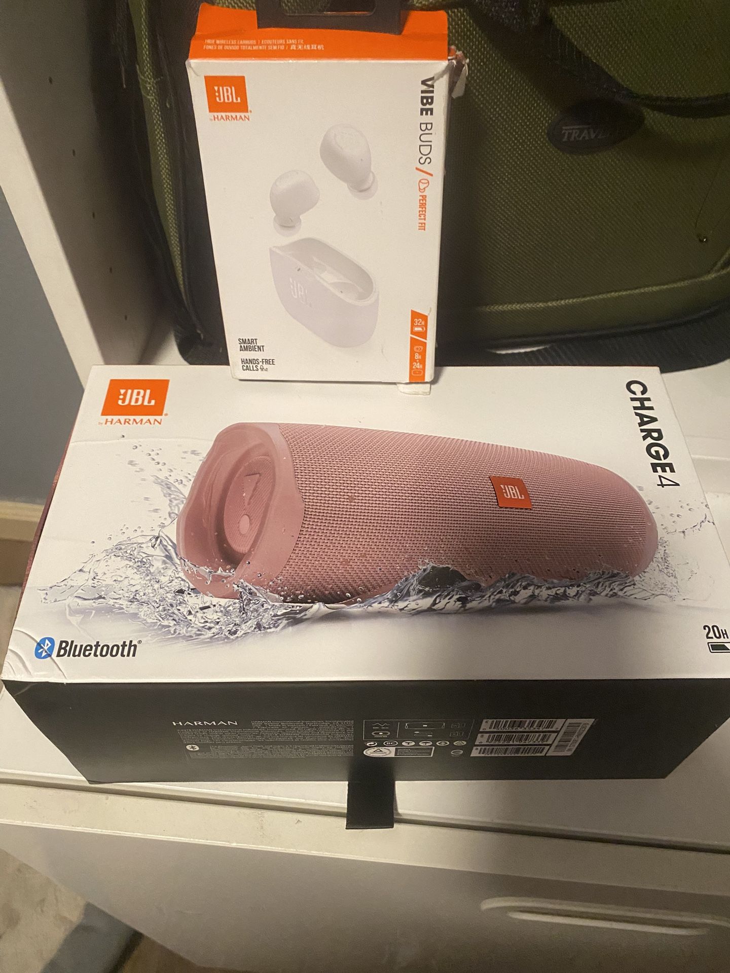 JBL Bluetooth, Speaker & JBL VIBE earbuds