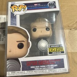 FunkoPop Marvel Captain America w/Shield 999 (Exclusive)
